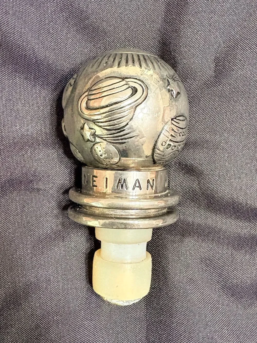 Vintage Neiman Marcus 2001 Out of This World Wine Bottle Stopper Silver Plate